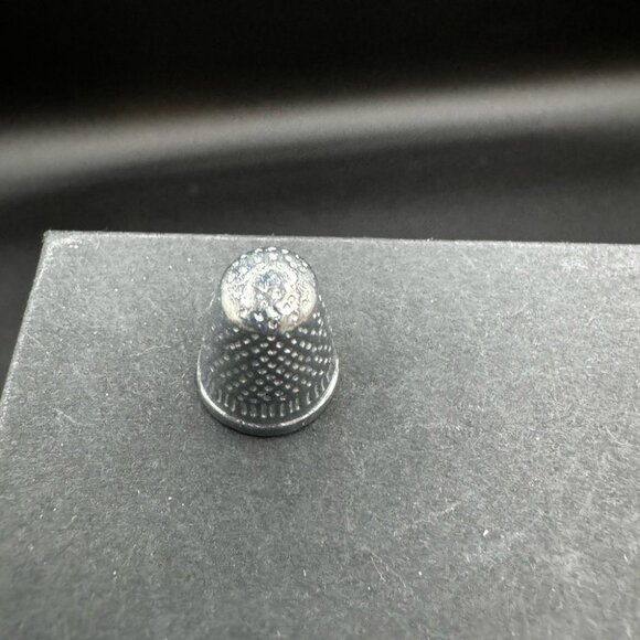 Vintage Monopoly Silver Thimble Replacement Game Piece - Picture 2 of 7